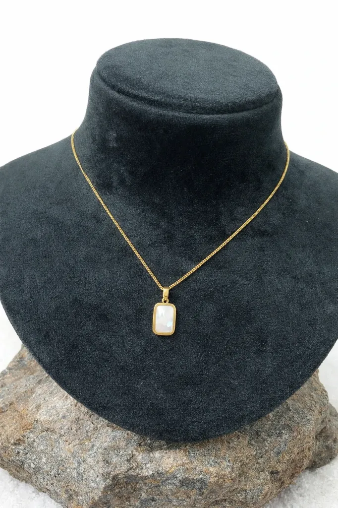 20260405_2253_Image Generation_remix_01knfanncye4nrrwqbgxr1bf8d.webp