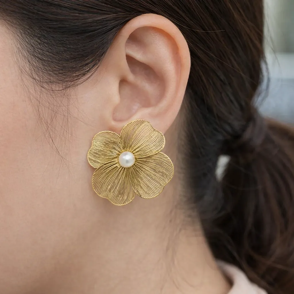 [Golden Bloom Pearl Earrings] Golden Bloom Pearl Earrings