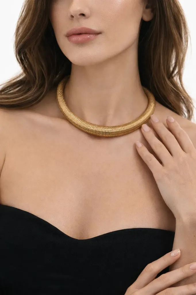 Sculpted Gold Choker
