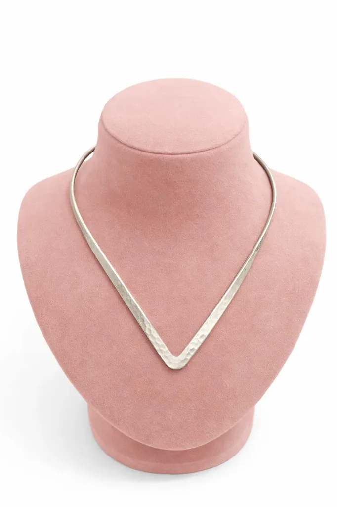 V-Shape Collar Neckpiece